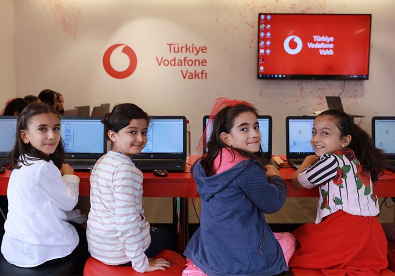 3 bin 700 çocuğa kodlama öğrettik