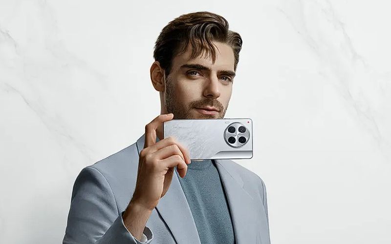 TECNO Camon 30
